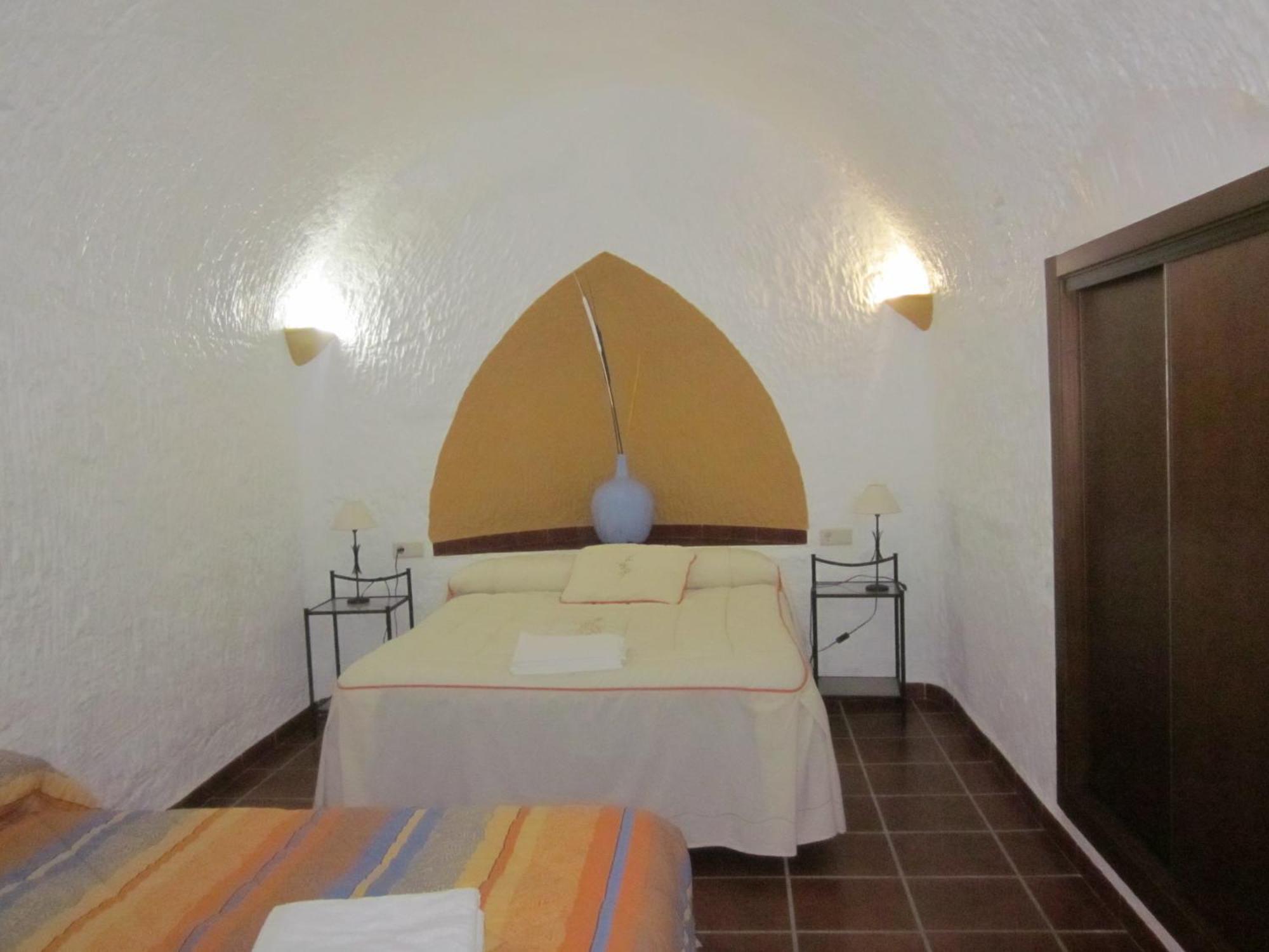 Benalúa de Guadix Cuevas La Chumberaゲストハウス エクステリア 写真