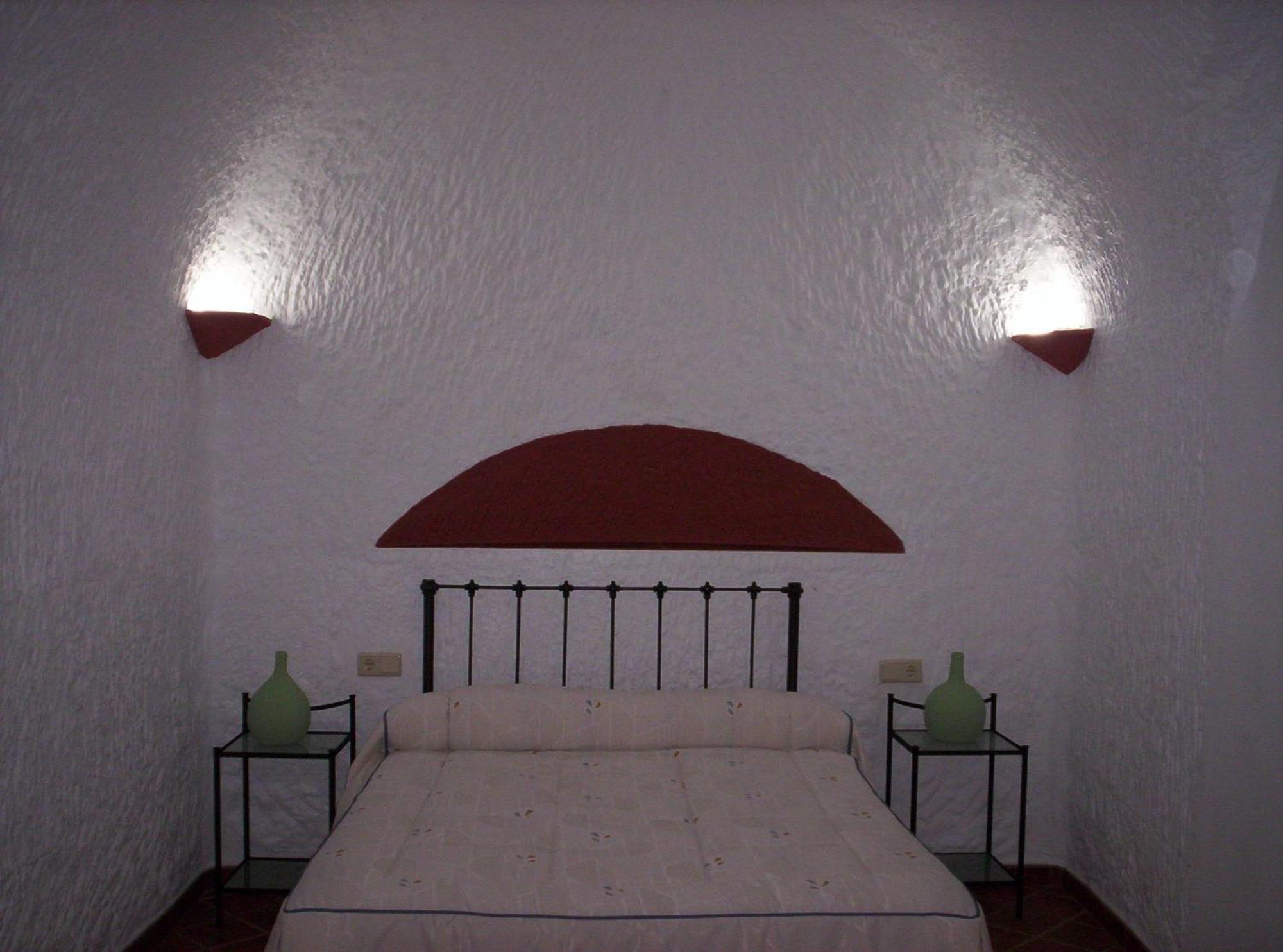 Benalúa de Guadix Cuevas La Chumberaゲストハウス エクステリア 写真