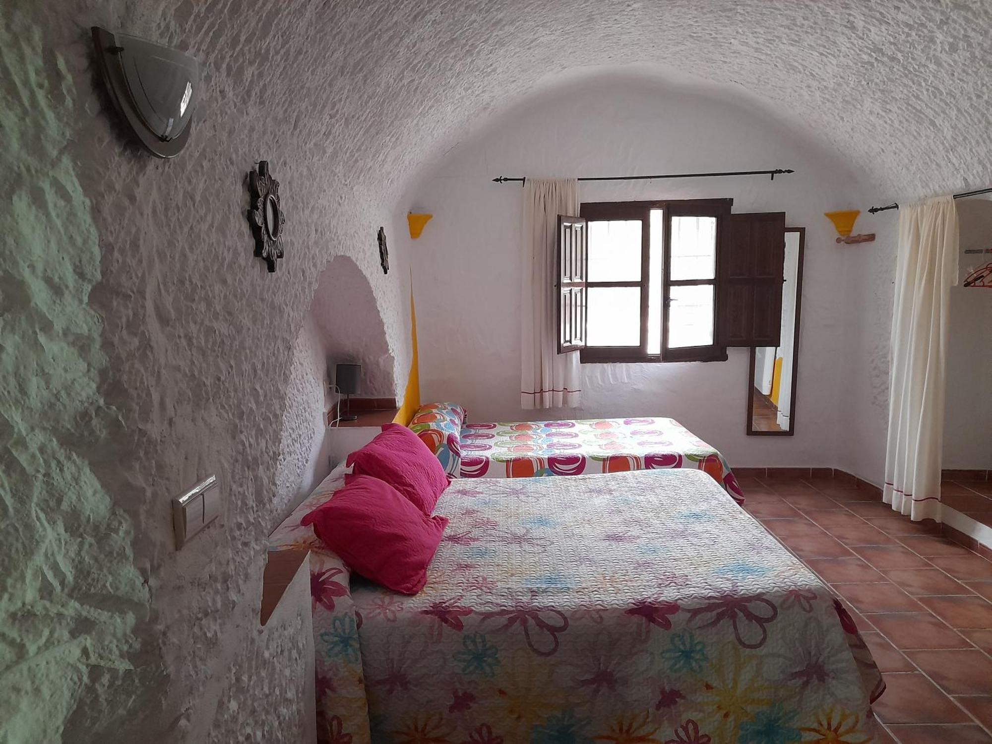 Benalúa de Guadix Cuevas La Chumberaゲストハウス エクステリア 写真
