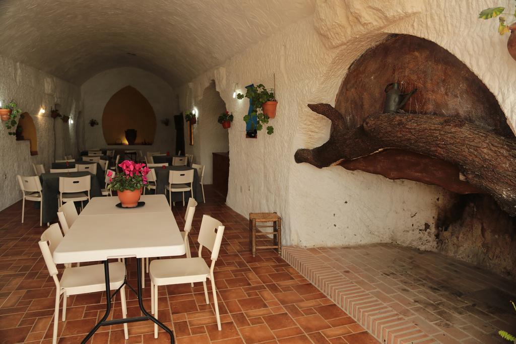 Benalúa de Guadix Cuevas La Chumberaゲストハウス エクステリア 写真