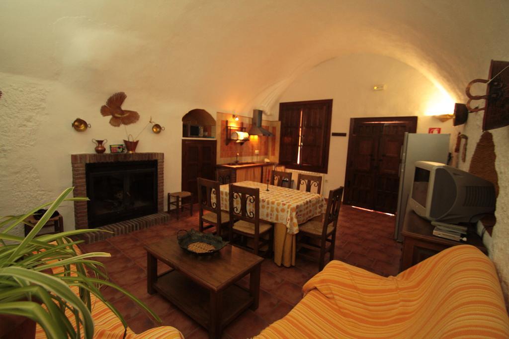 Benalúa de Guadix Cuevas La Chumberaゲストハウス エクステリア 写真
