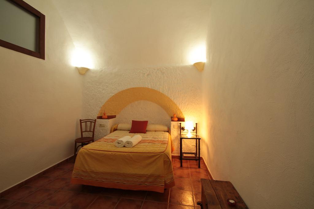 Benalúa de Guadix Cuevas La Chumberaゲストハウス エクステリア 写真