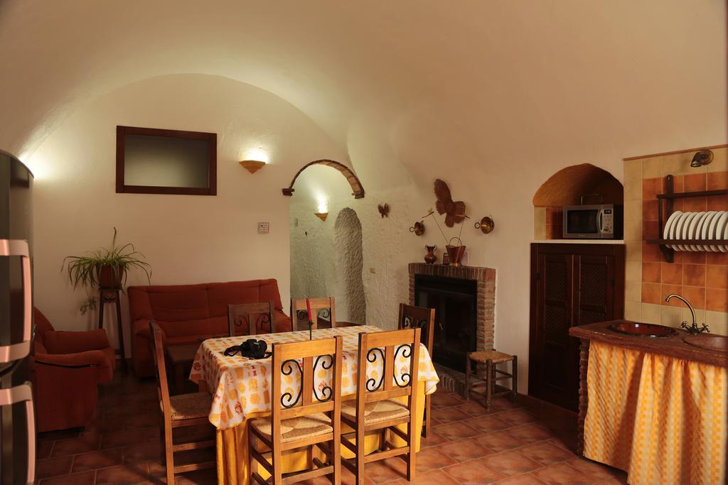 Benalúa de Guadix Cuevas La Chumberaゲストハウス エクステリア 写真