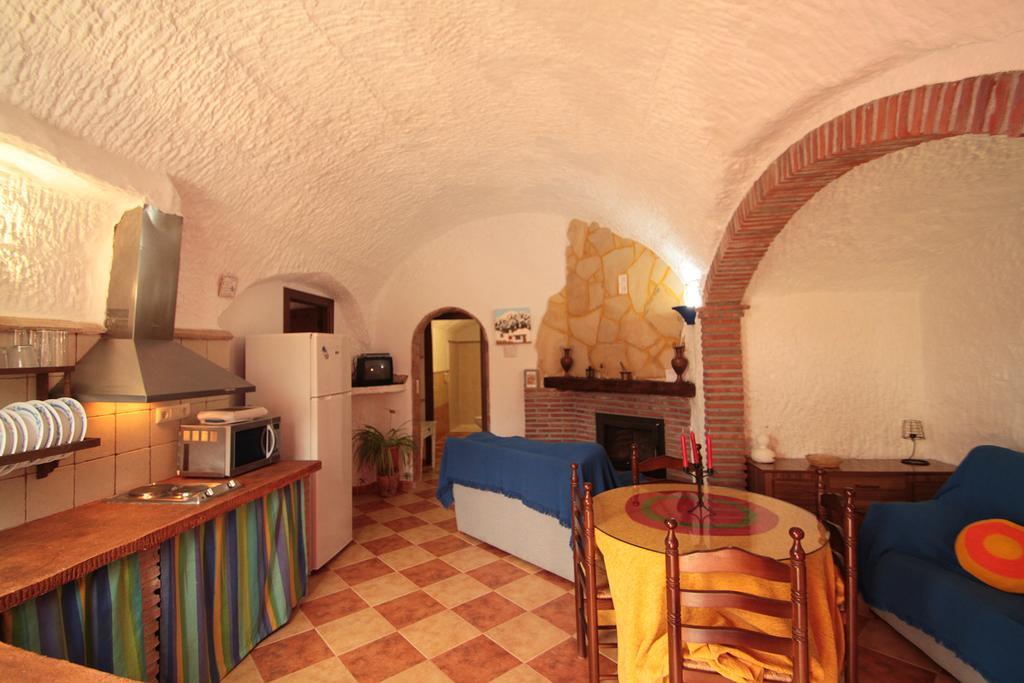 Benalúa de Guadix Cuevas La Chumberaゲストハウス エクステリア 写真